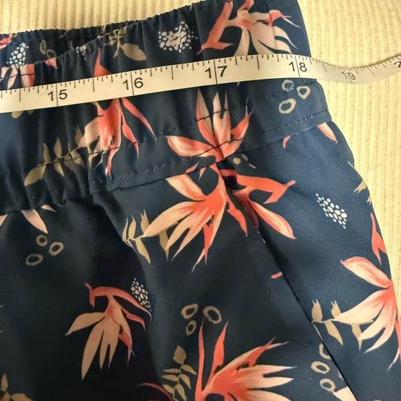 Magellan Outdoors Athletic Shorts Blue and Pink Floral  Design - Picture 8 of 8